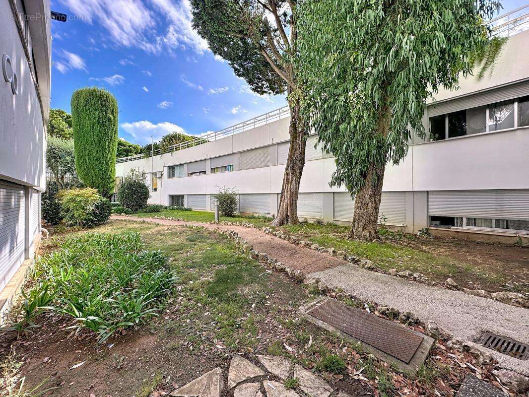 Appartement à VILLENEUVE-LOUBET