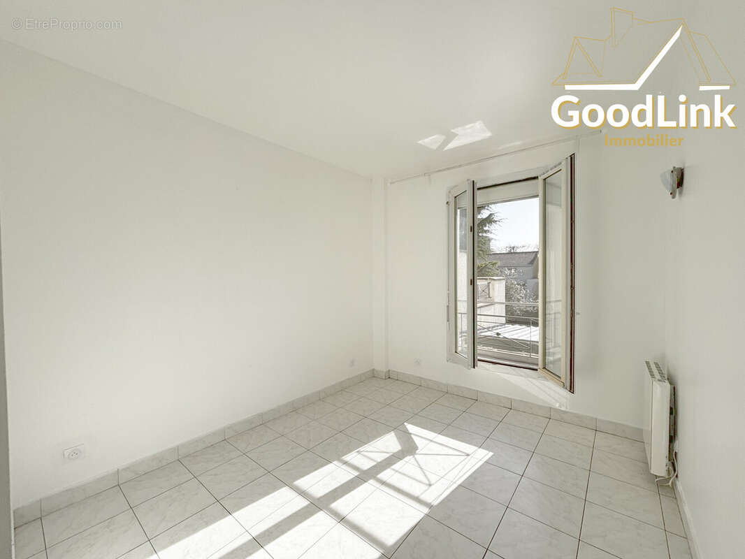 Appartement à AUBERVILLIERS