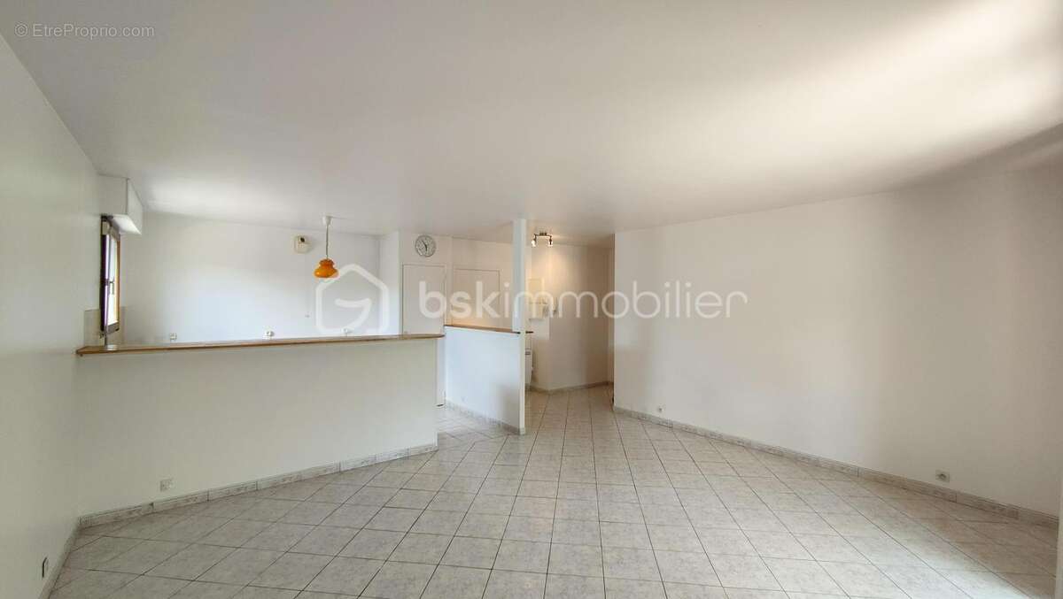 3 pièces de 68m2 en rez-de-chaussée avec loggia, terrasse et parking - photo 9