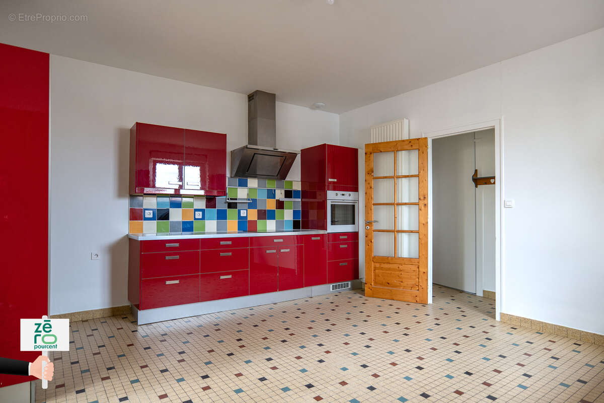 Maison à CHAMPAGNE-LES-MARAIS