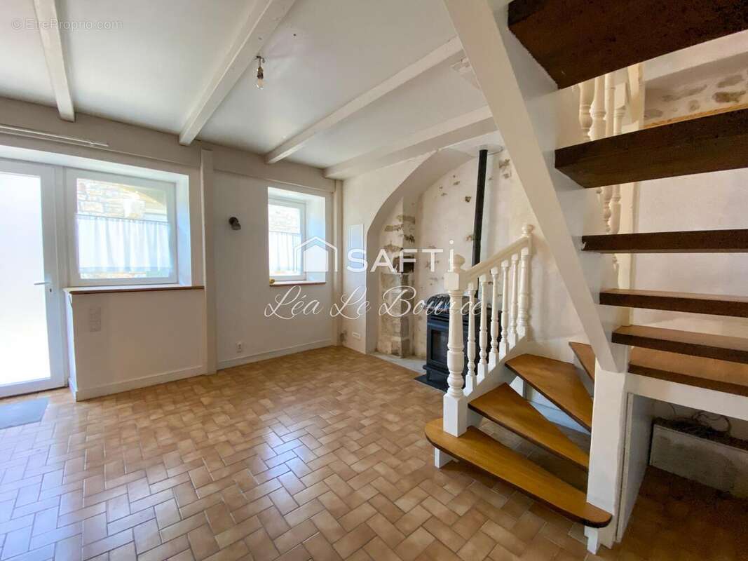 Photo 2 - Maison à ELLIANT