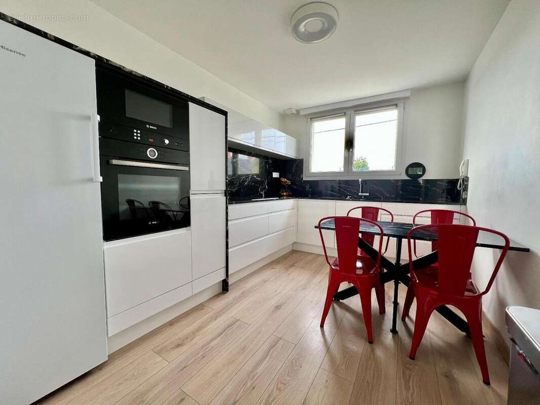   - Maison à TRELAZE