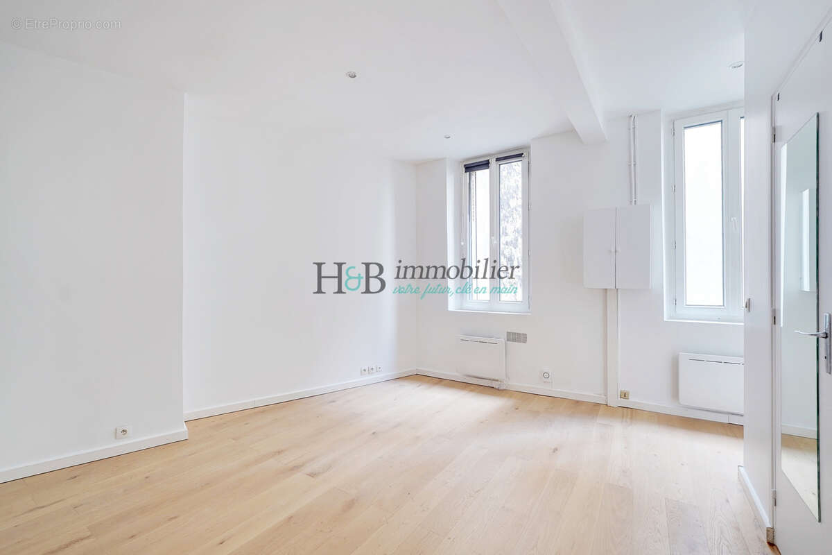 Appartement à PARIS-12E