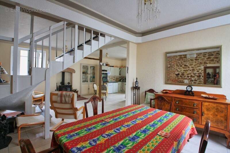 Maison à SAINT-LEON