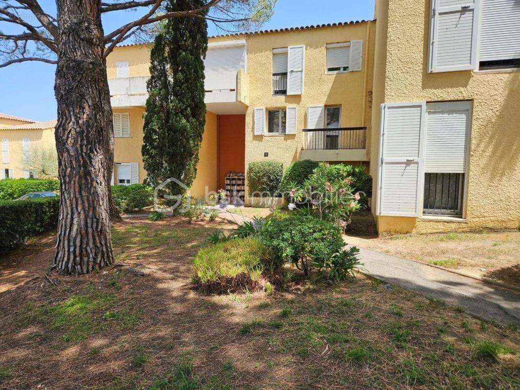 Appartement T3 sur les hauteurs de Cassis Résidence avec piscine - - photo 16