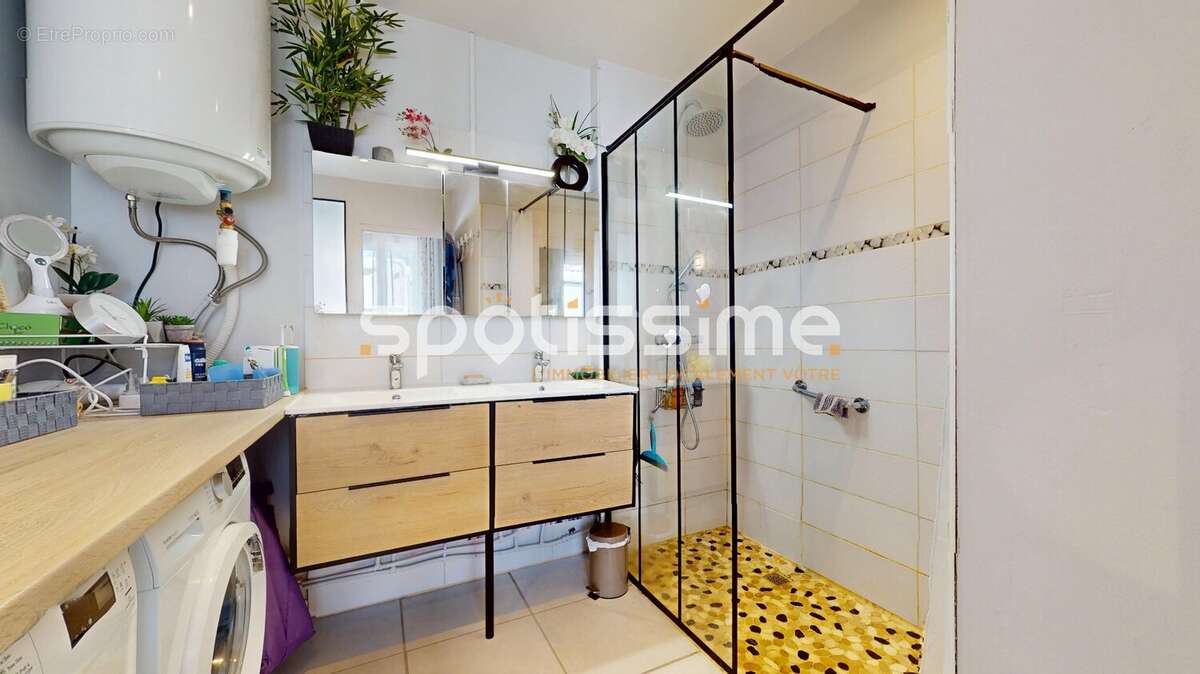 Maison de plain-pied 94 m² avec garage et jardin arboré  Quartier Mairie à Agde - photo 24