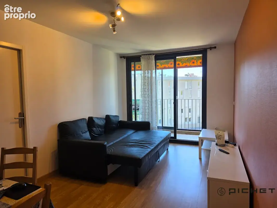 FAC, grand appartement T5 - photo 1