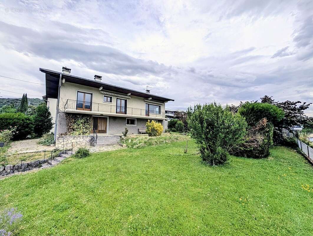 Maison à BRISON-SAINT-INNOCENT