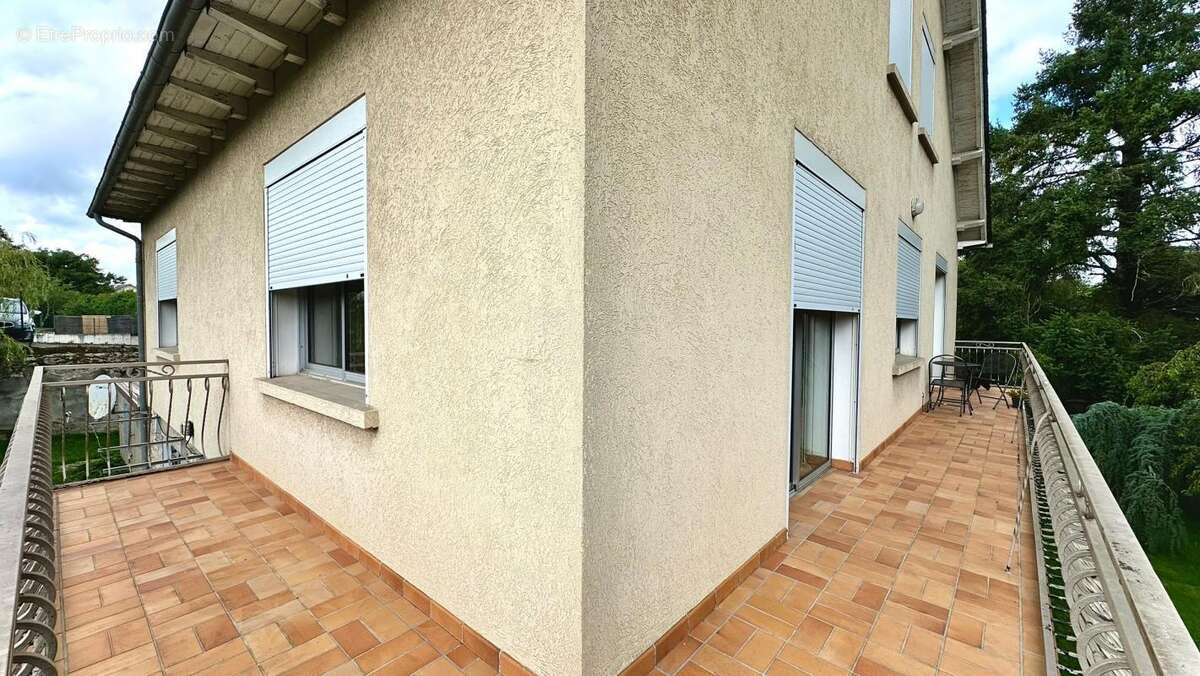 Maison à LUC-LA-PRIMAUBE