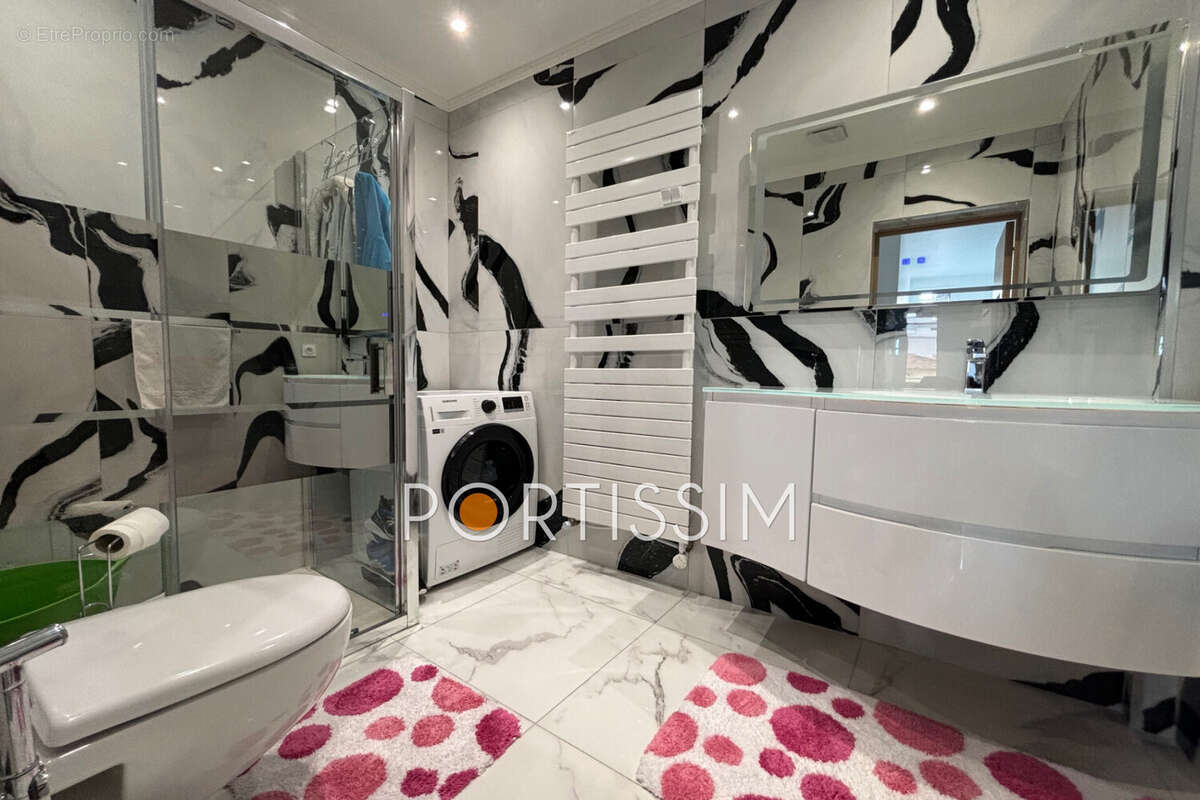 Maison à SAINT-LAURENT-DU-VAR