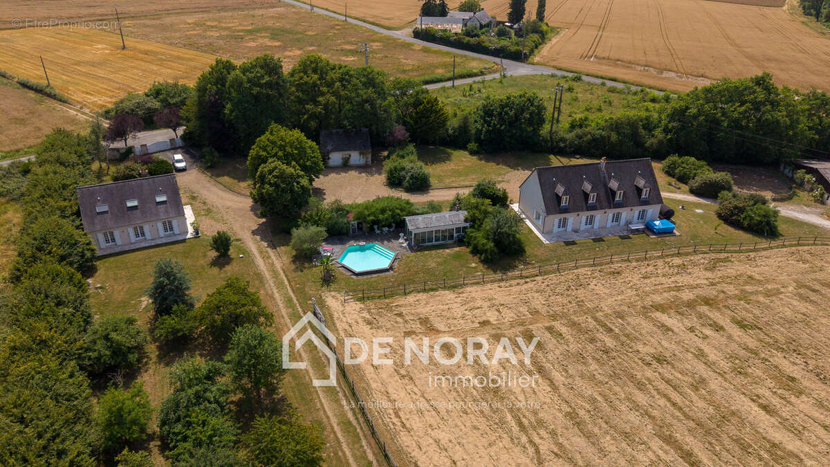 Propriété de 3 maisons + espace équestre sur 3,5 hectares - photo 2