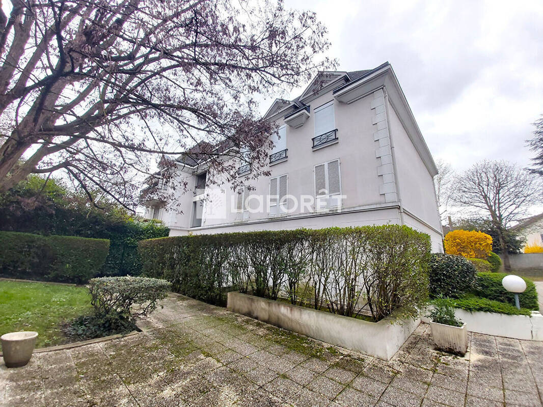 Appartement à LE RAINCY