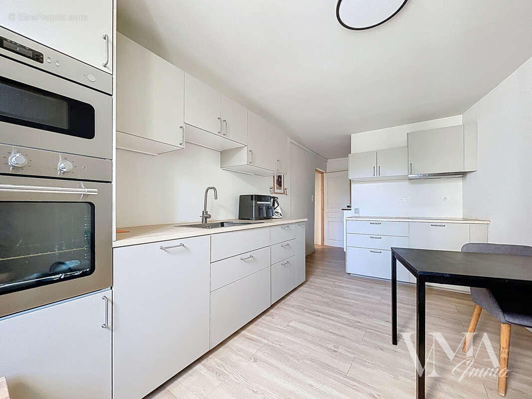 Appartement à SAINT-GENIS-LES-OLLIERES