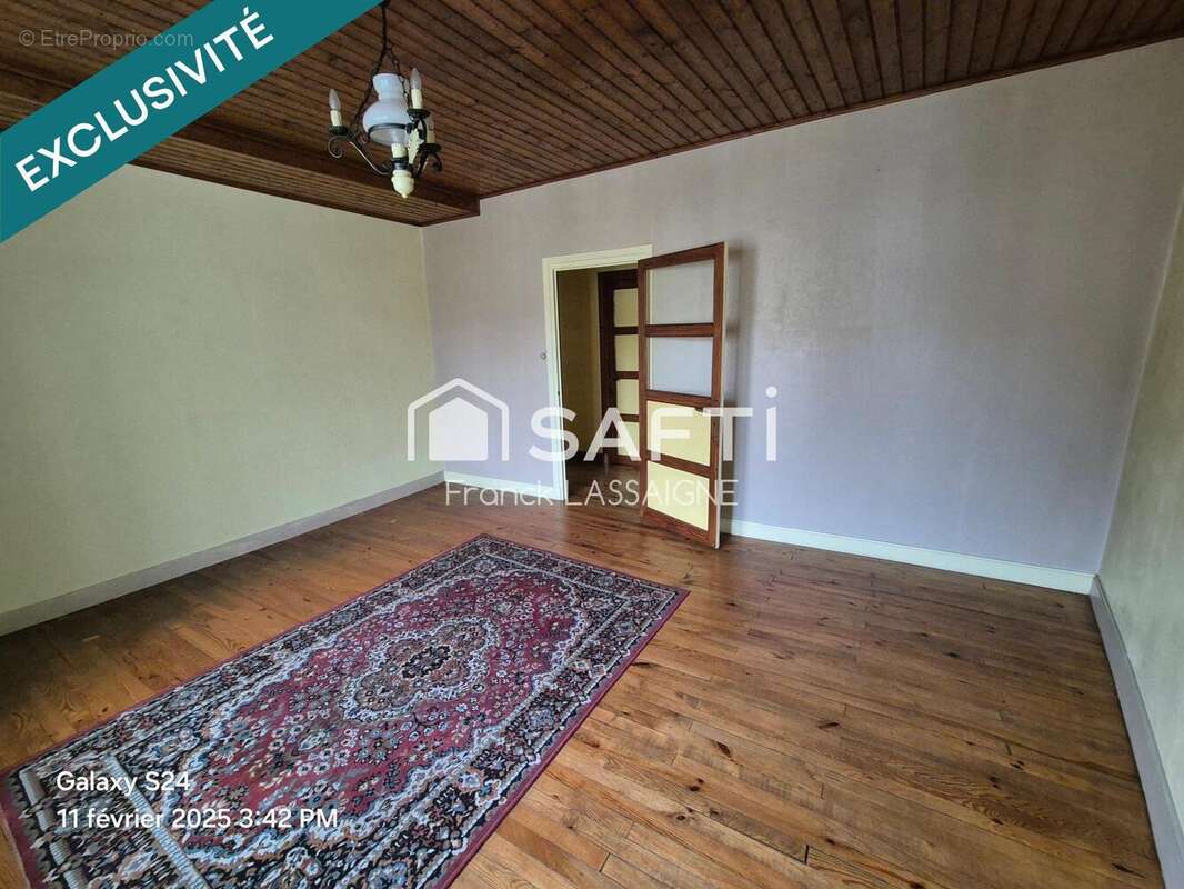 Maison 196 m² à Bertignat  - photo 7