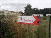 Terrain à SAINT-ETIENNE-DE-BRILLOUET