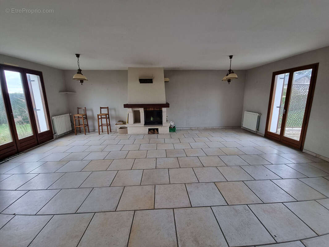 Maison à SAUVIGNY-LES-BOIS