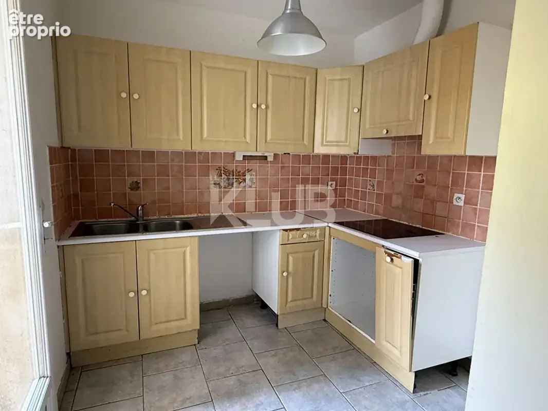 Lambesc - Maison de 120 m², un bien aux multiples possibilités - photo 13