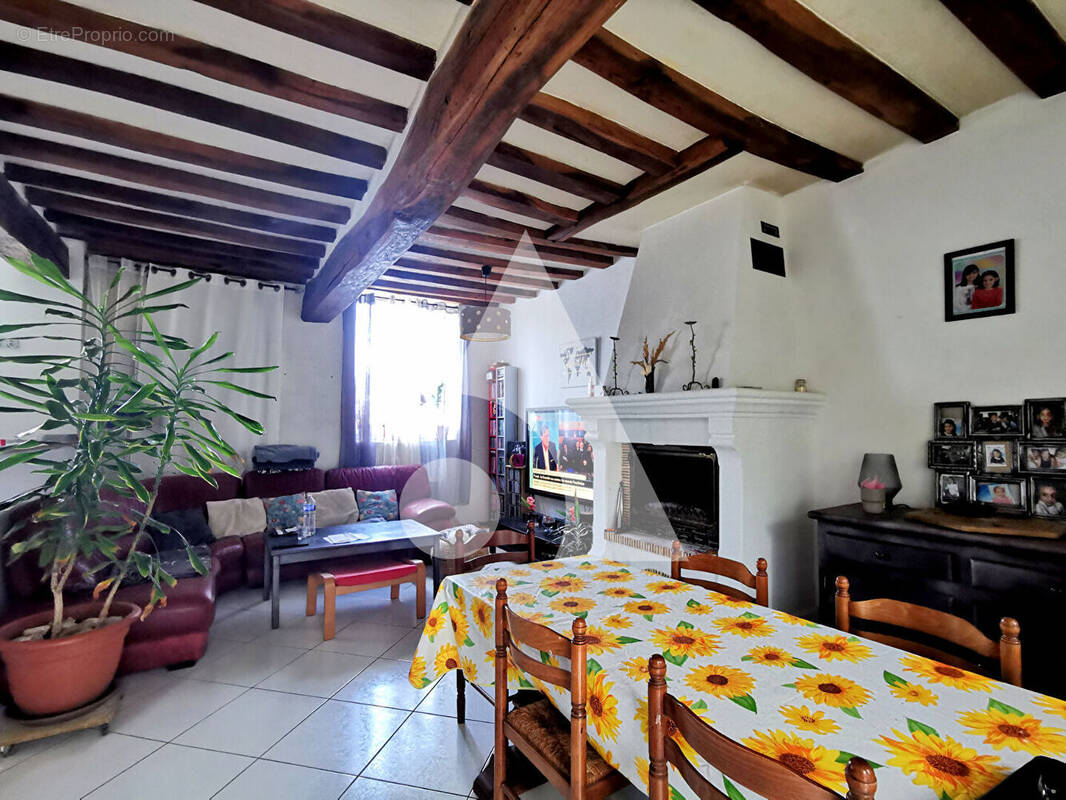 Maison à ULLY-SAINT-GEORGES