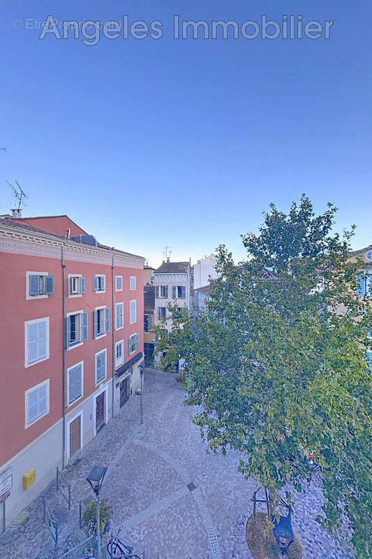 Appartement à VALLAURIS