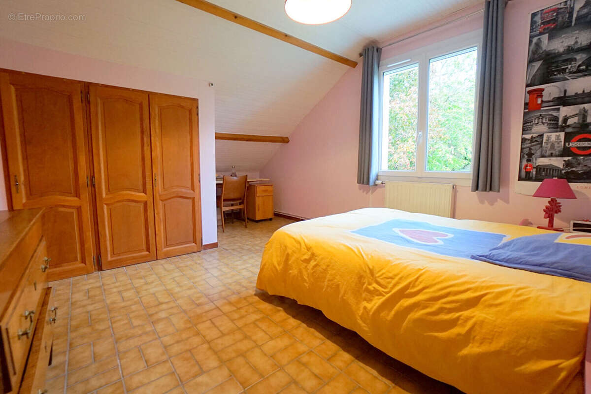 Maison à MEZIERES-SUR-SEINE