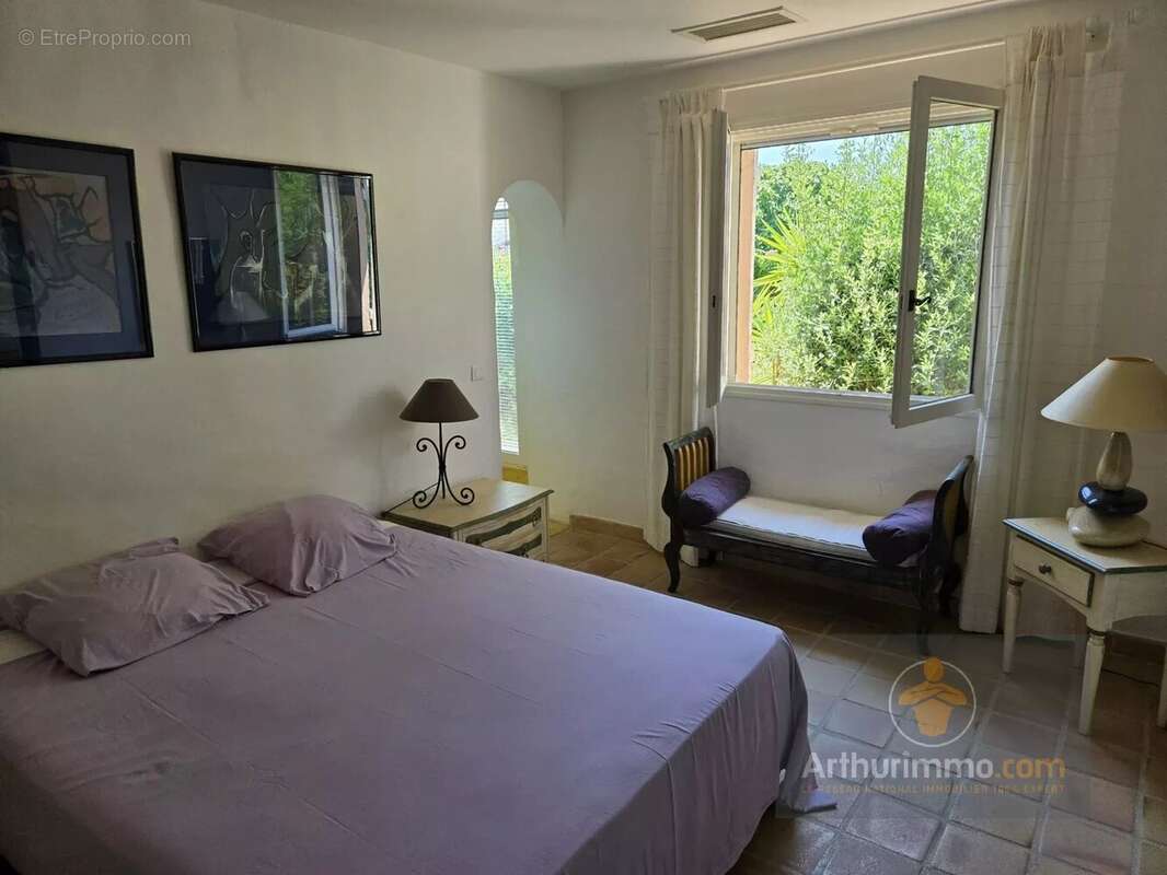 Maison à BORMES-LES-MIMOSAS