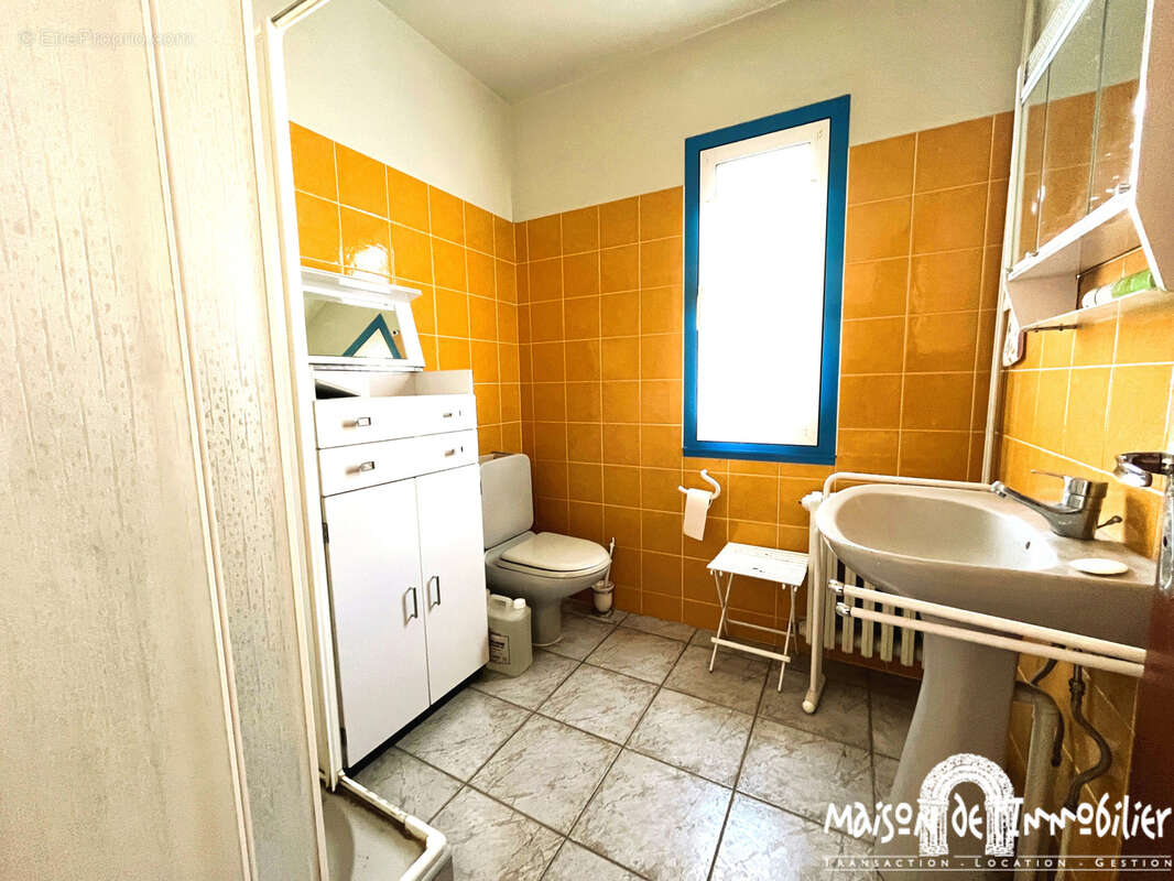 Maison en partie sur sous sol - 6 pieces - beau jardin - sud royan - photo 8