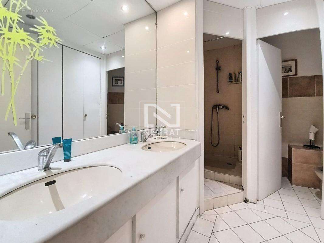 Fond de commerce avec appartement centre ville de saint-raphael - photo 16