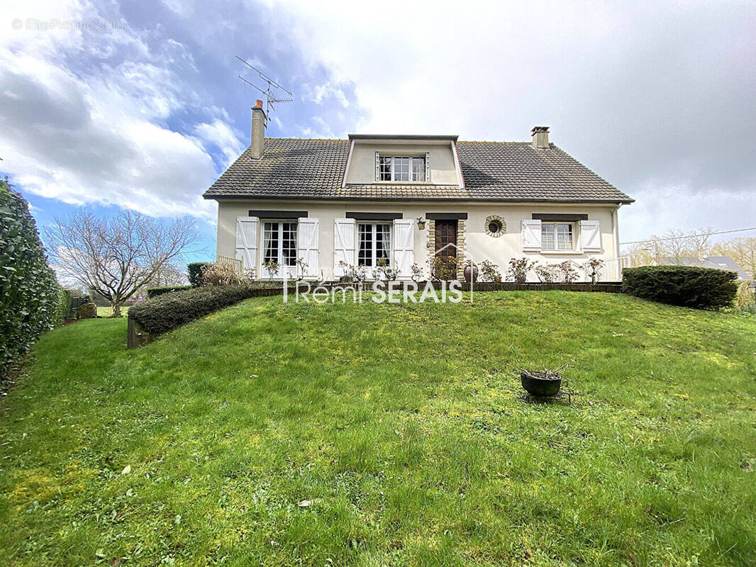 Maison à DAMIGNY