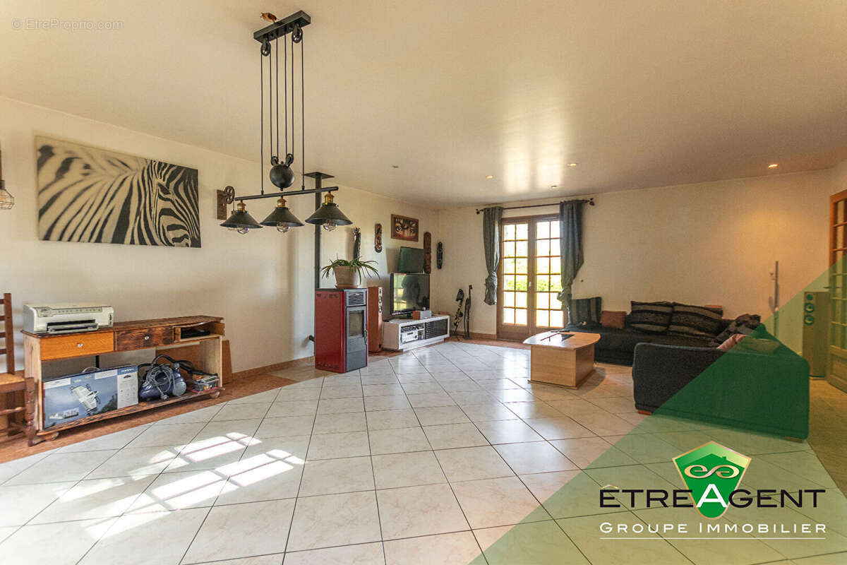 Maison SAINTE-MARTHE - 108 m² - 3 chambres - photo 5