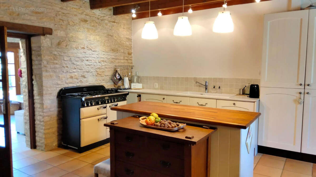 OPEN PLAN KITCHEN - Maison à MESSE