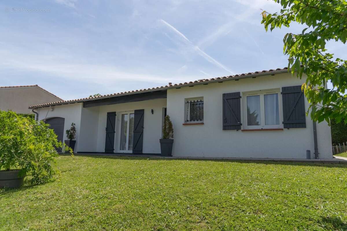 Maison à SAINT-LOUP-CAMMAS