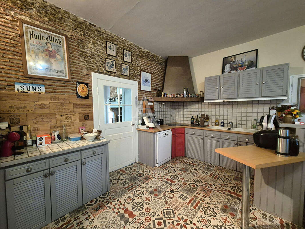 Maison à VILLENEUVE-DE-MARSAN