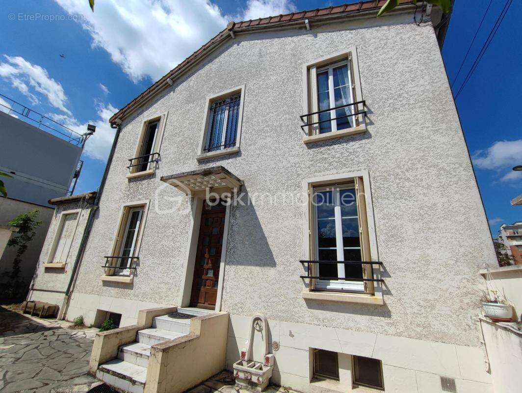 Maison à CHAMPIGNY-SUR-MARNE