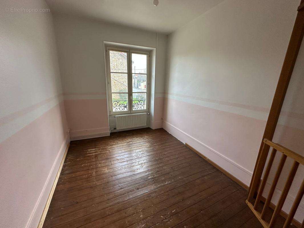 Maison à ISLES-LES-MELDEUSES