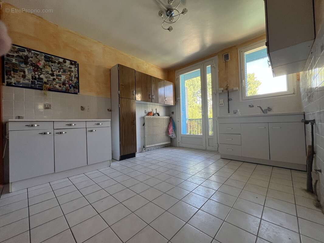 n°9 - Maison à LA MURE