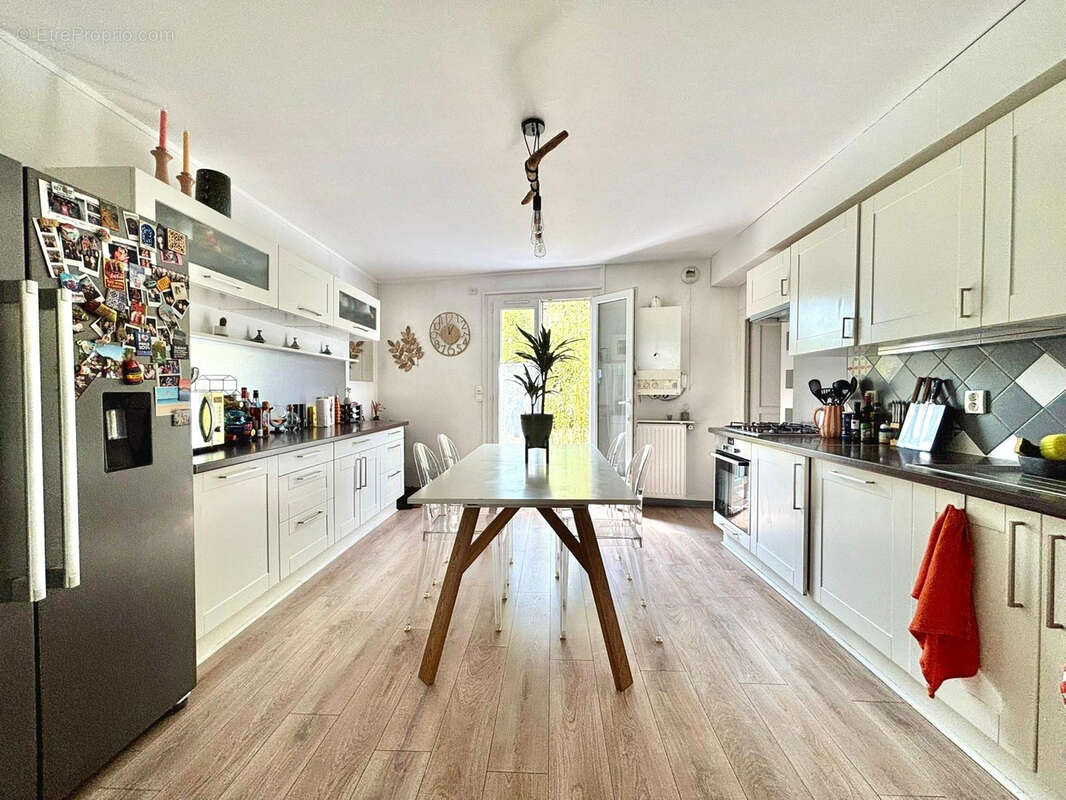 Appartement à LE PERREUX-SUR-MARNE