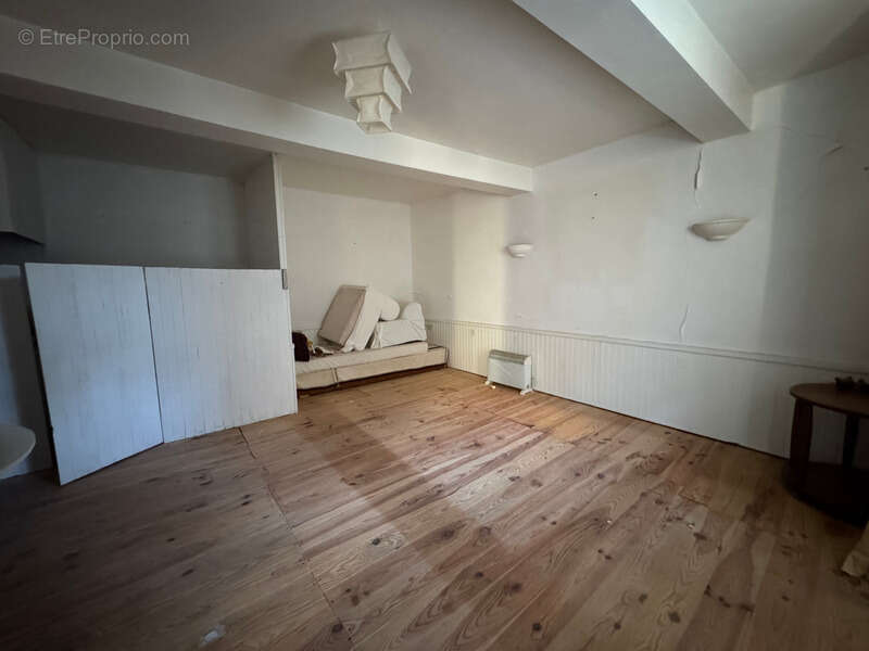 Maison à SAINT-CHRISTOPHE-EN-BRIONNAIS