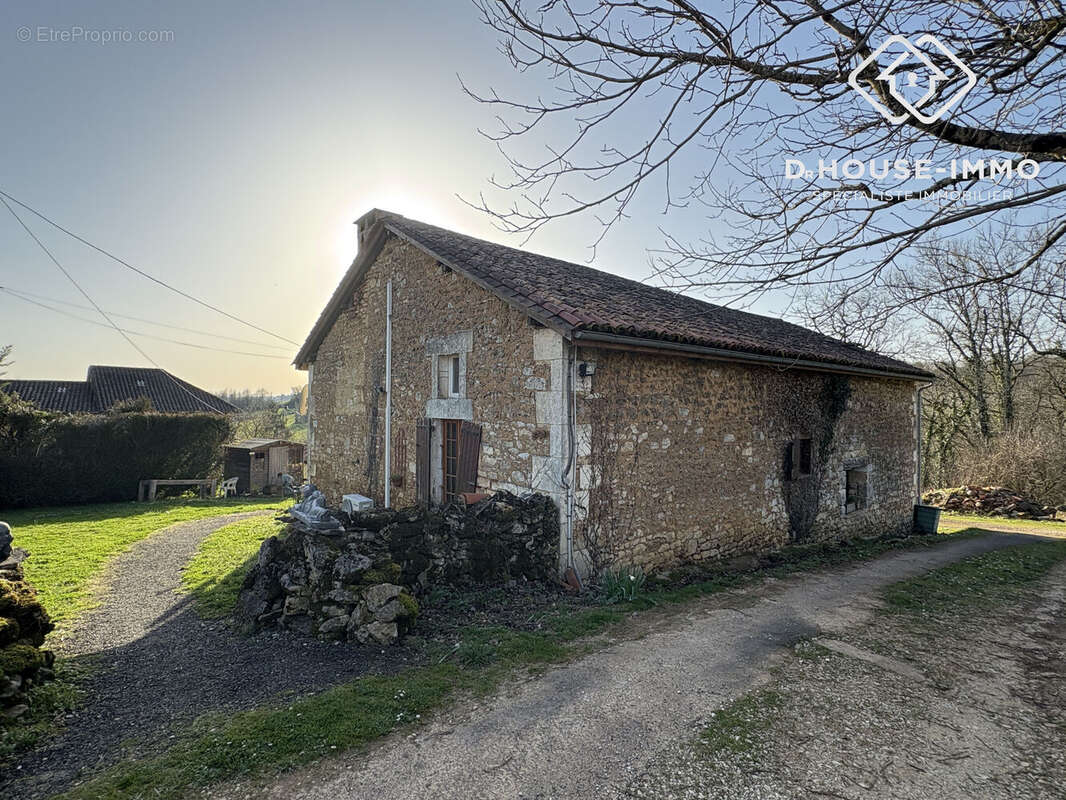 Maison 189 m² à Villars  - photo 25