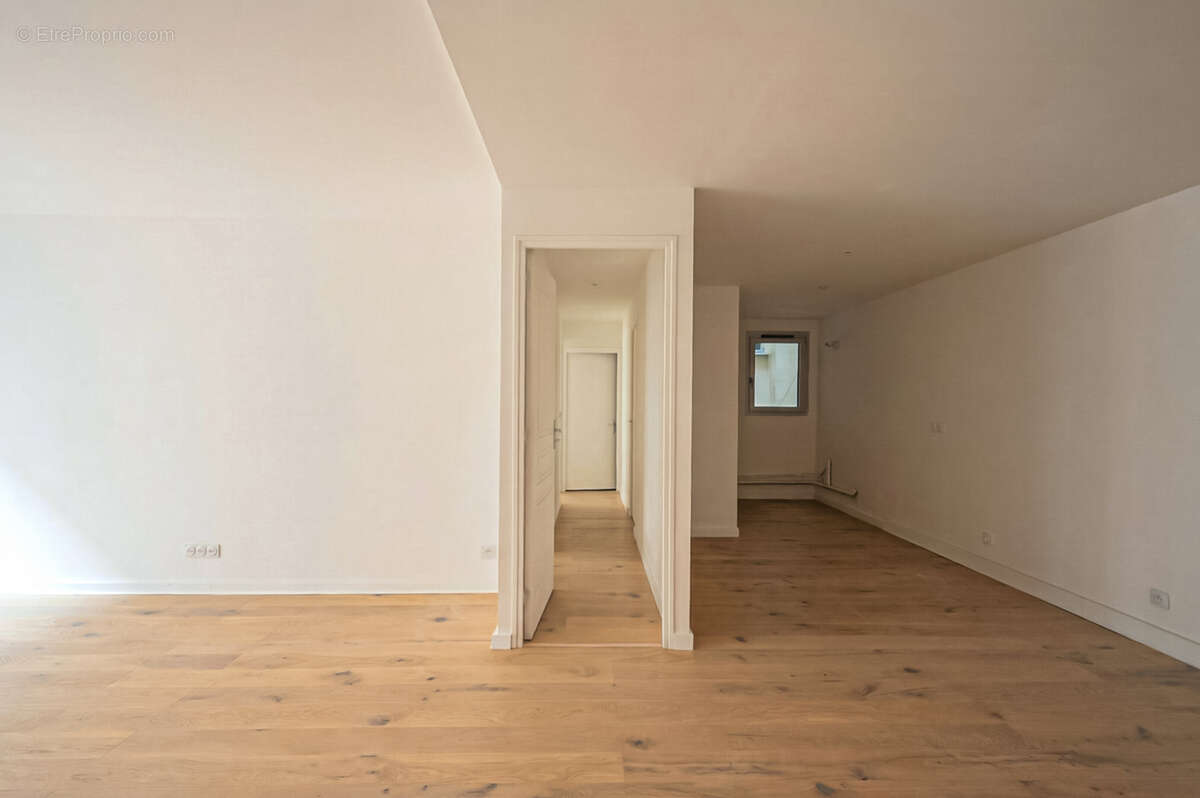 Appartement à PARIS-18E