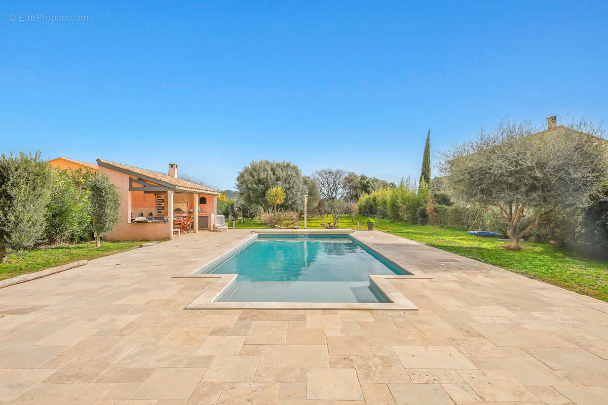 Maison à LA LONDE-LES-MAURES