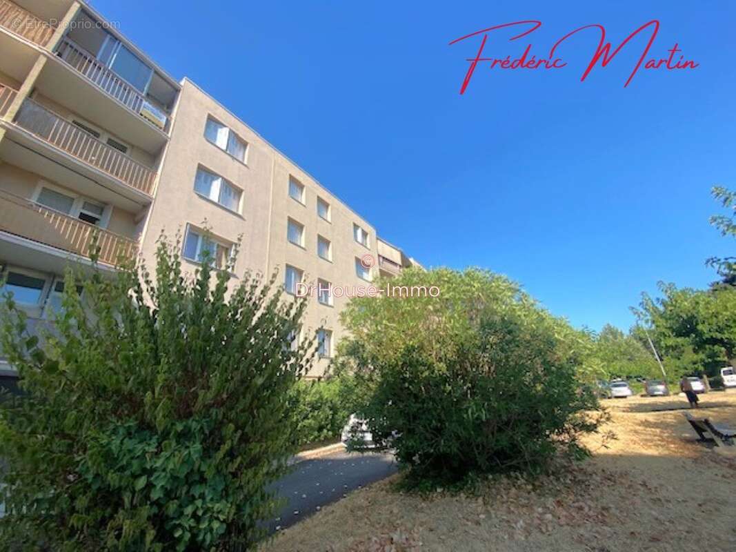 Appartement 76 m² à Uzes  - photo 9