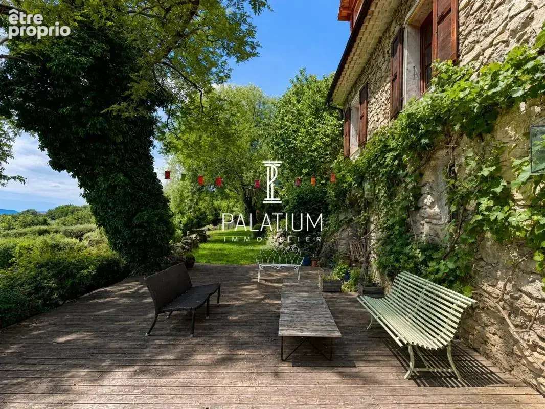Bastide en pierre d'exception - photo 12