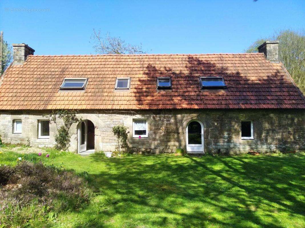 Maison à LOCMALO