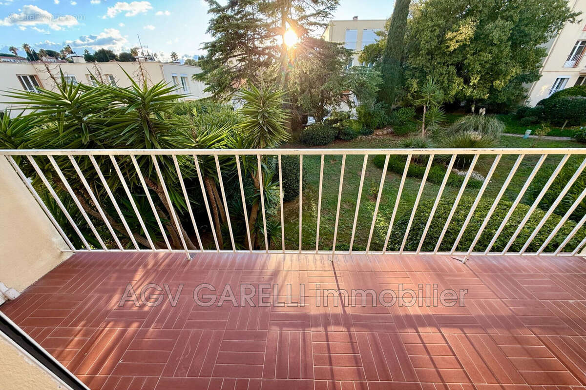 Appartement à CARQUEIRANNE