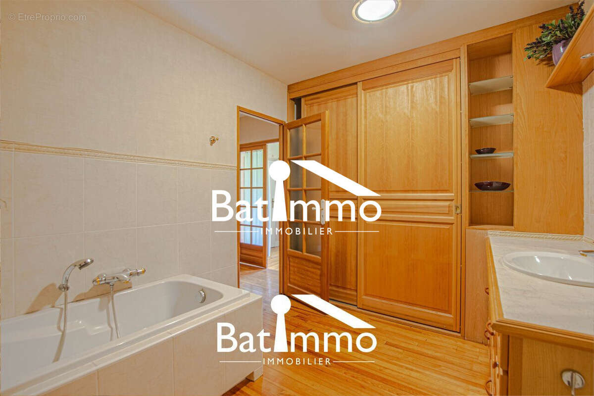 Maison à CHATEL-SAINT-GERMAIN