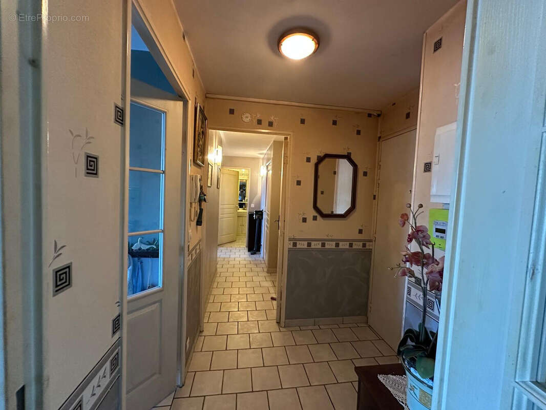 Appartement à SAVIGNY-LE-TEMPLE