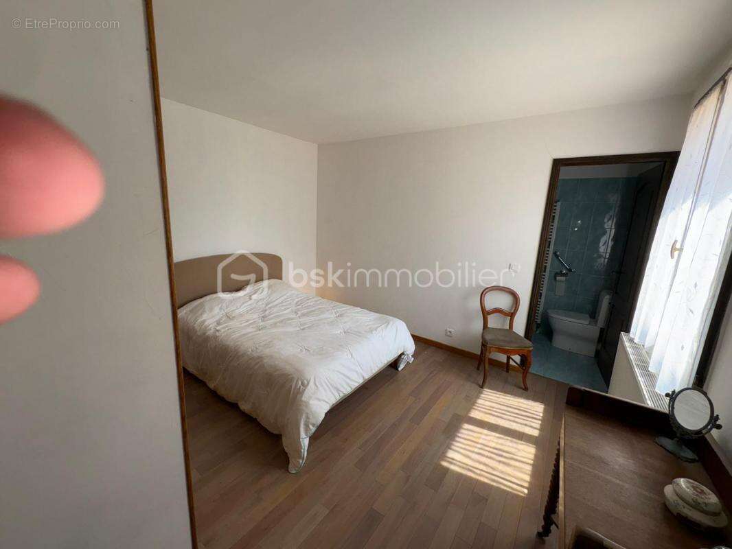 Maison à AVILLY-SAINT-LEONARD