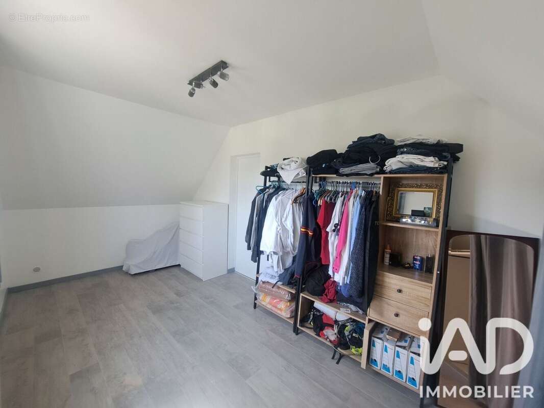 Maison 124 m² à Saint-Mard  - photo 7