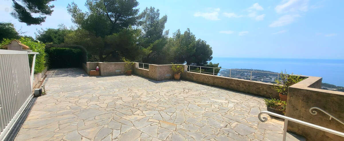 Maison à ROQUEBRUNE-CAP-MARTIN