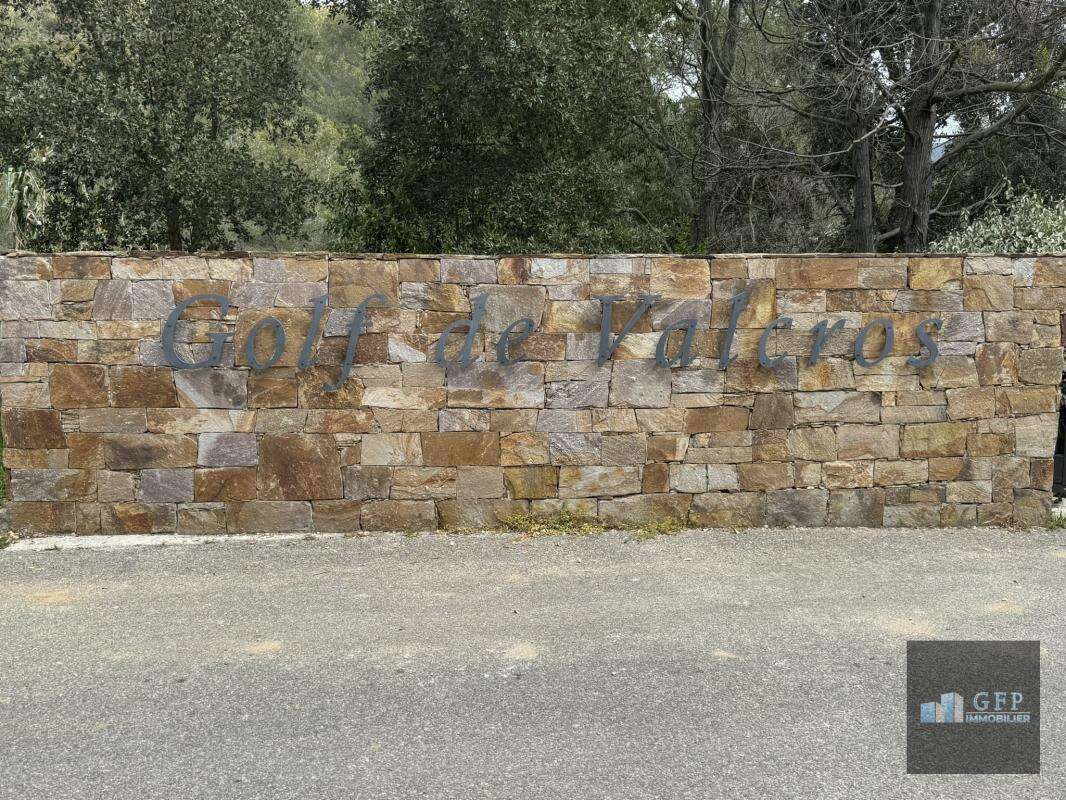 Terrain à LA LONDE-LES-MAURES